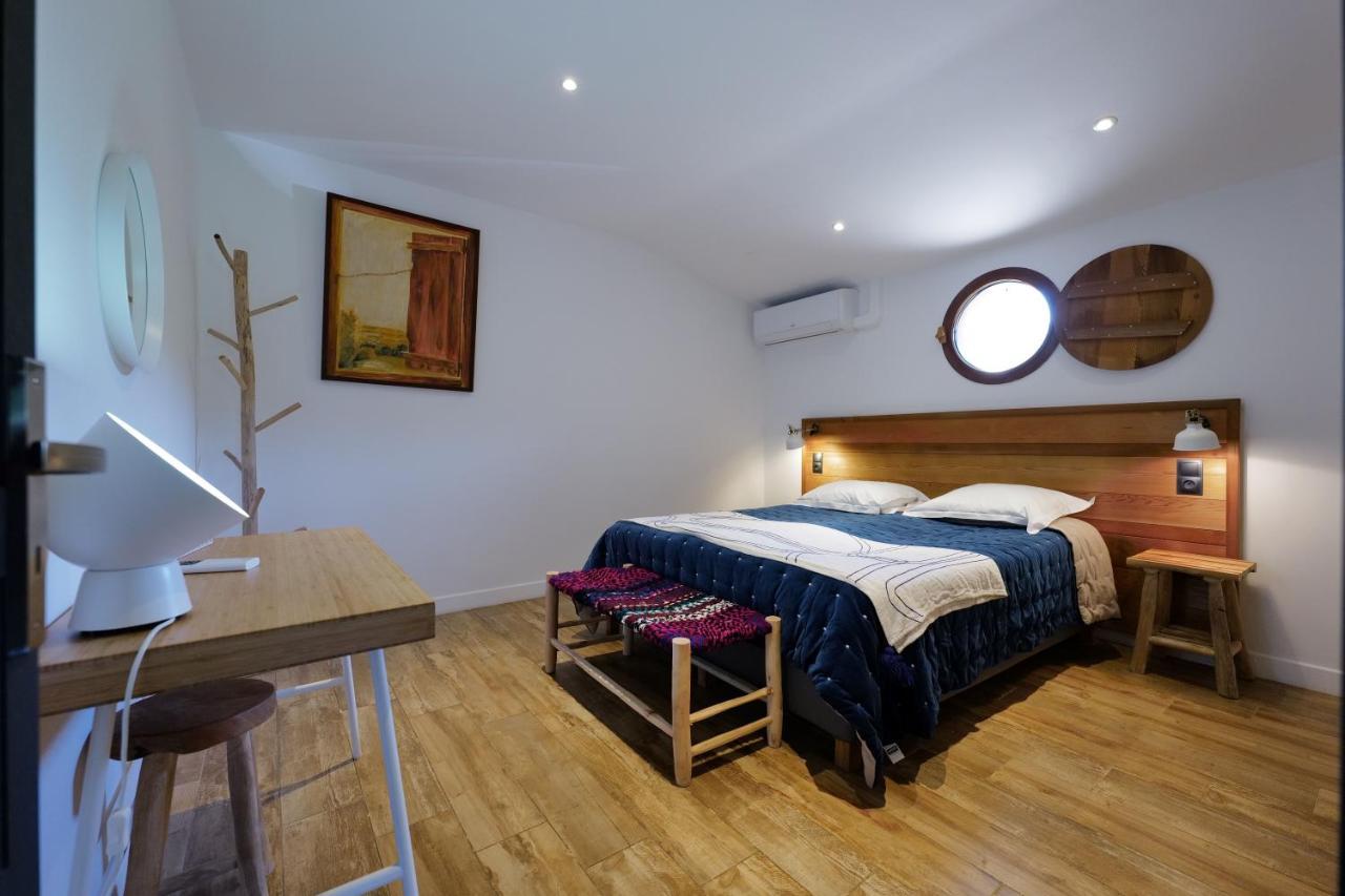 Domaine Pozzo Di Mastri Hotel & Spa Фигари Экстерьер фото